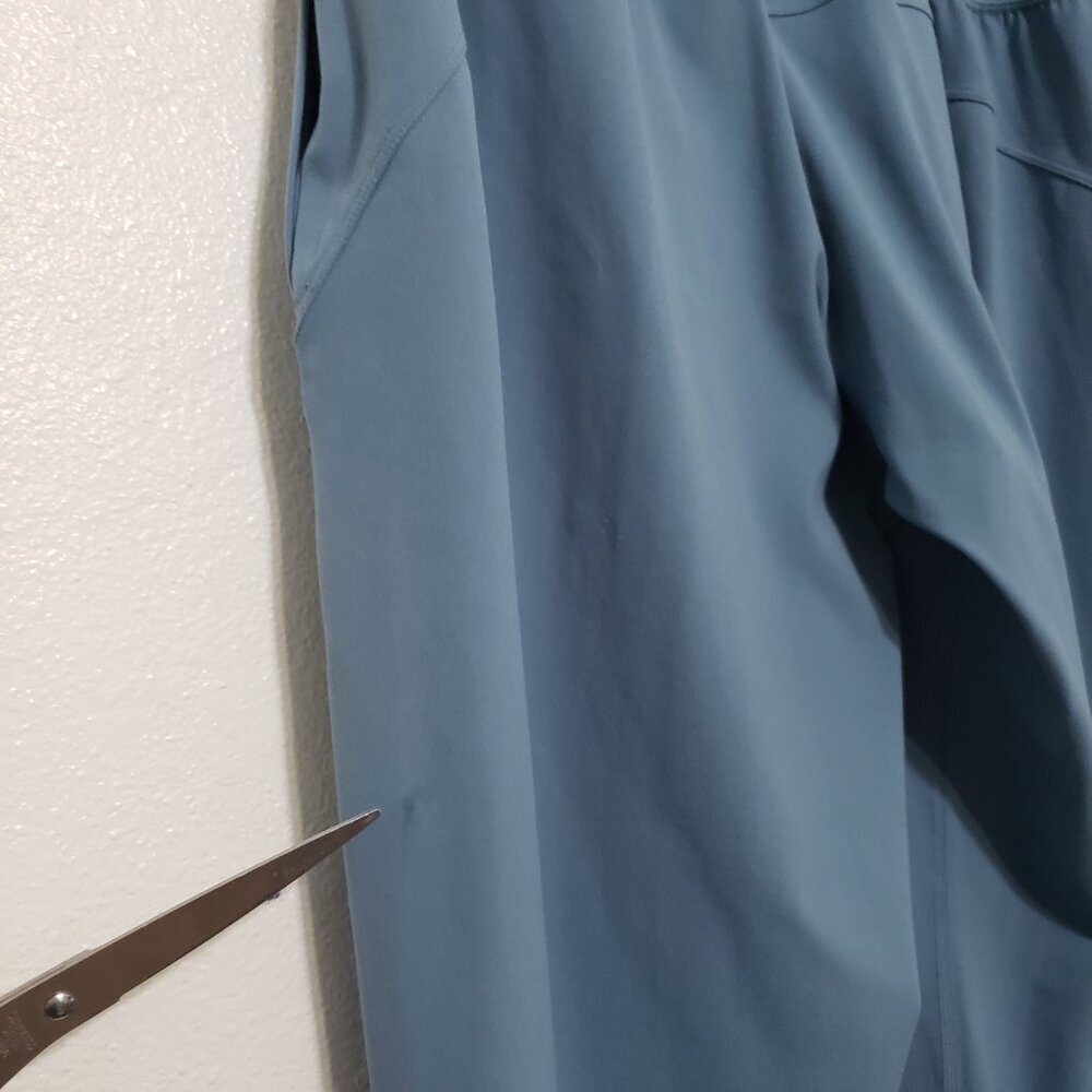 Athleta Salutation Powervita Jogger - Picture 13 of 13